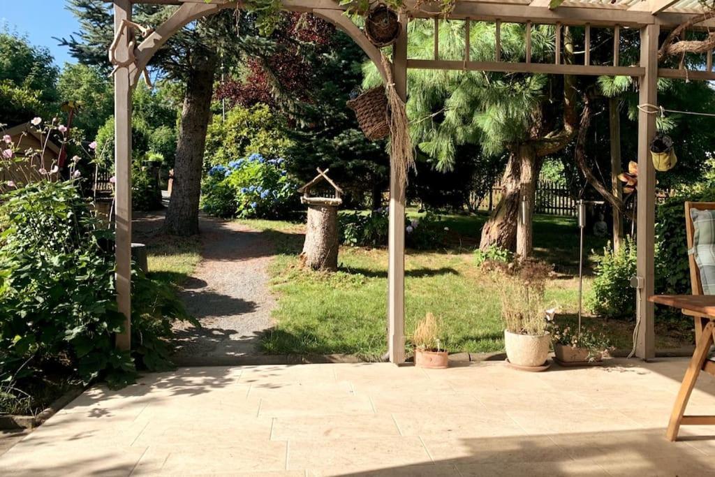 Familienfreundliches Landhaus "Karin" Mit Pool Struppen Exterior foto
